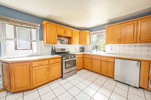 811 Buell Ave, Joliet, IL 60435 - Photo 5