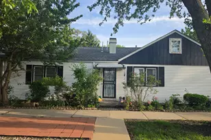 7601 Laramie Ave, Burbank, IL 60459 - Photo 1