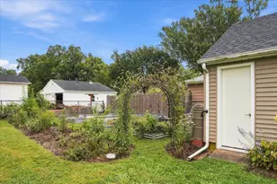 706 Adams St, Oregon, IL 61061 - Photo 25