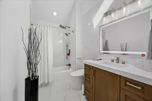 9200 Falling Waters Dr, Burr Ridge, IL 60527 - Photo 49