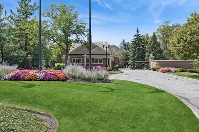 9200 Falling Waters Drive #9200, Burr Ridge, IL 60527 - Photo 3