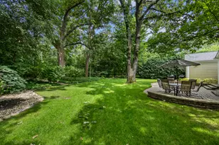 777 Cherokee Rd, Lake Forest, IL 60045 - Photo 29