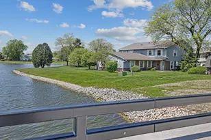 784 Leicester Rd, Elk Grove Village, IL 60007 - Photo 21