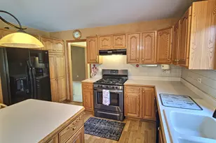 23235 S Volbrecht Rd, Crete, IL 60417 - Photo 11