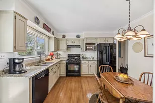 18846 Queens Rd, Homewood, IL 60430 - Photo 11