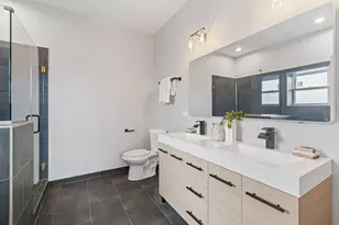 5689 N Lincoln Ave, Chicago, IL 60659 - Photo 9