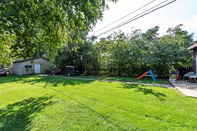 1033 W Atlantic Avenue, Waukegan, IL 60085 - Photo 37