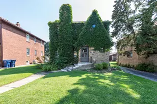1033 W Atlantic Ave, Waukegan, IL 60085 - Photo 1