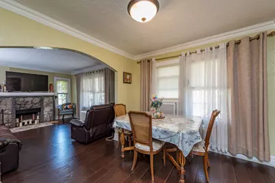 1033 W Atlantic Avenue, Waukegan, IL 60085 - Photo 9