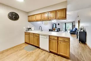 1145 Shingle Oak Ln, Rockford, IL 61107 - Photo 9