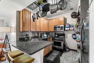 3224 W Berteau Ave, Chicago, IL 60618 - Photo 5