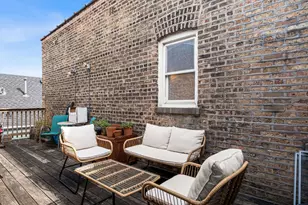 3224 W Berteau Ave, Chicago, IL 60618 - Photo 15