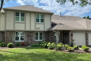 1206 Streamwood Ln, Vernon Hills, IL 60061 - Photo 1