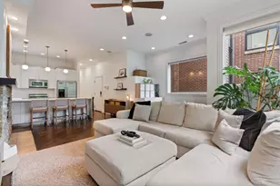 1131 W Addison St, Chicago, IL 60613 - Photo 3