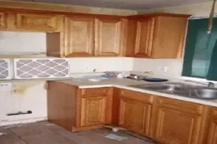 2225 S Kenneth Ave, Chicago, IL 60623 - Photo 5