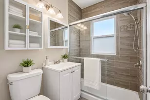 4211 N Keystone Ave, Chicago, IL 60641 - Photo 11