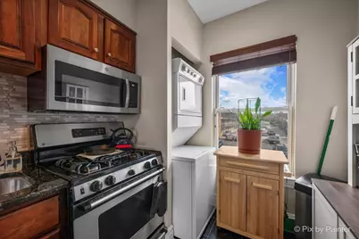4211 N Keystone Avenue #2E, Chicago, IL 60641 - Photo 9