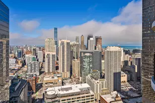 300 N State St, Chicago, IL 60654 - Photo 15