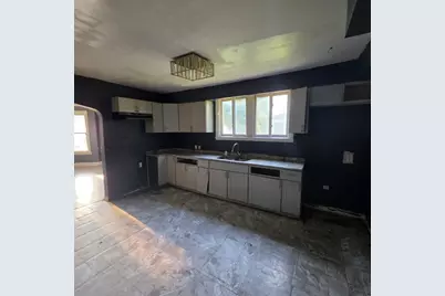11936 S Prairie Avenue, Chicago, IL 60628 - Photo 5