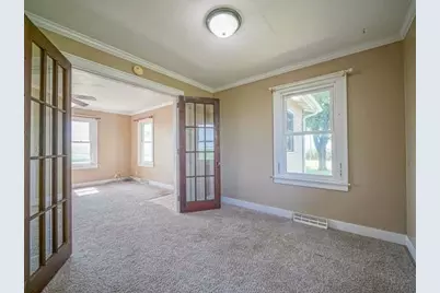 927 N Valentine Road, Polo, IL 61064 - Photo 9