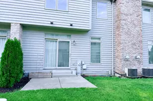 168 Mayo Ct, Elmhurst, IL 60126 - Photo 11