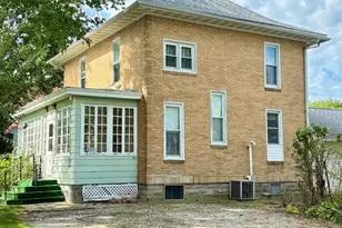 111 N Adams St, Carthage, IL 62321 - Photo 3