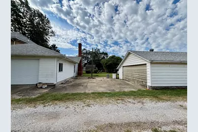 111 N Adams Street, Carthage, IL 62321 - Photo 5