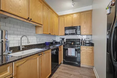 330 W Grand Avenue #1405, Chicago, IL 60654 - Photo 9