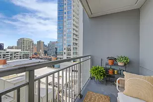 330 W Grand Ave, Chicago, IL 60654 - Photo 15