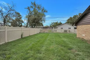 528 Penfield St, Beecher, IL 60401 - Photo 25
