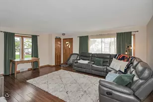 528 Penfield St, Beecher, IL 60401 - Photo 9