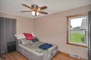 528 Penfield St, Beecher, IL 60401 - Photo 17