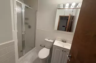 325 W Wisconsin St, Chicago, IL 60614 - Photo 9