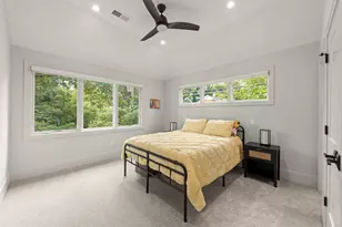 820 E Franklin Ave, Naperville, IL 60540 - Photo 25