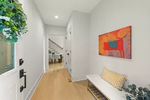 820 E Franklin Ave, Naperville, IL 60540 - Photo 3