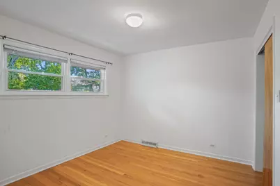 1419 W Saint James Place, Arlington Heights, IL 60005 - Photo 11
