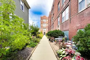 1750 W Granville Ave, Chicago, IL 60660 - Photo 3