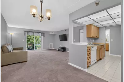1 Bloomingdale Place #207, Bloomingdale, IL 60108 - Photo 7