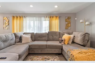 662 E 159th Place, South Holland, IL 60473 - Photo 5