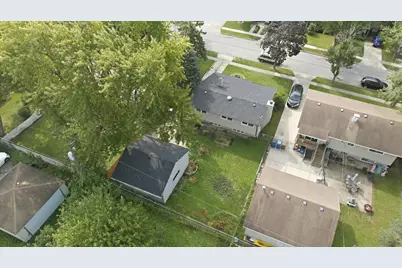 132 E Montana Avenue, Glendale Heights, IL 60139 - Photo 21