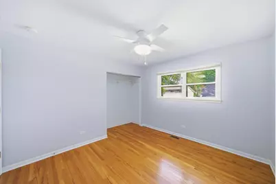 132 E Montana Avenue, Glendale Heights, IL 60139 - Photo 13
