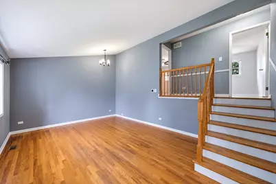 132 E Montana Avenue, Glendale Heights, IL 60139 - Photo 3