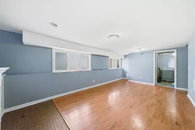 132 E Montana Avenue, Glendale Heights, IL 60139 - Photo 17