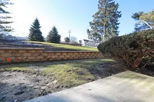 675 Greenfield Ct, Bartlett, IL 60103 - Photo 19