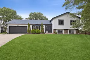 5701 Bedford Ct, Hanover Park, IL 60133 - Photo 1