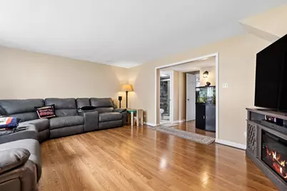 5701 Bedford Court, Hanover Park, IL 60133 - Photo 23
