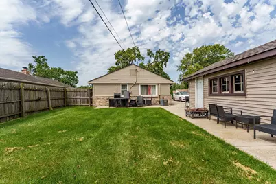 5037 Elm Circle Drive, Oak Lawn, IL 60453 - Photo 17