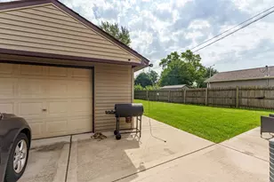 5037 Elm Cir Dr, Oak Lawn, IL 60453 - Photo 15