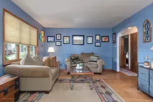 110 N Lincoln St, Coal City, IL 60416 - Photo 3