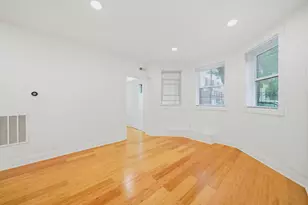 2744 N Bosworth Ave, Chicago, IL 60614 - Photo 19